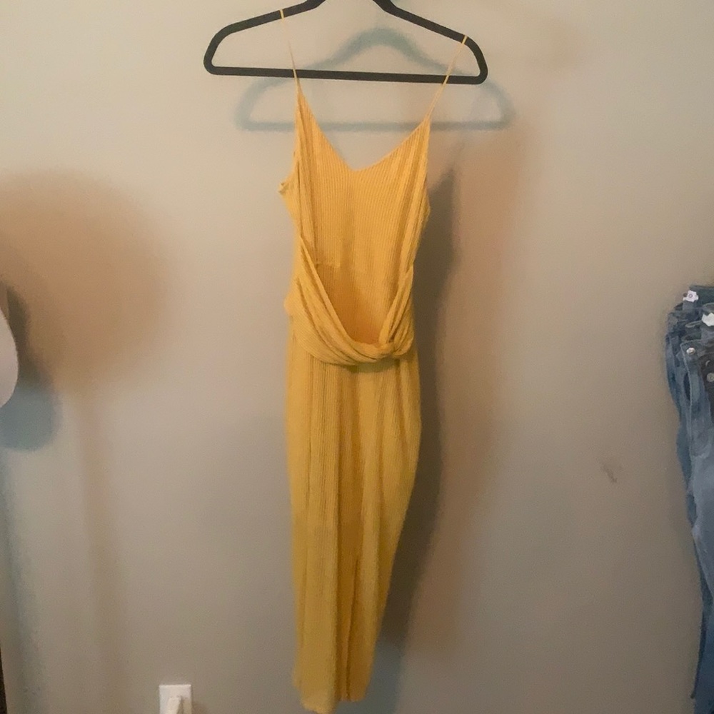 Yellow dress; barley worn! Express M